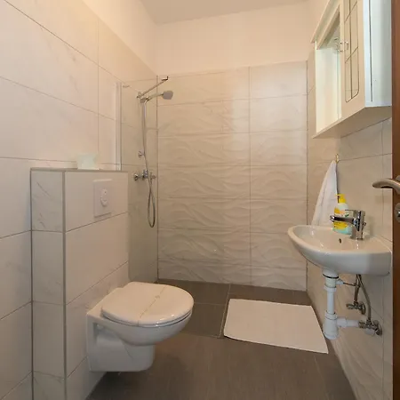 Orada Apartment