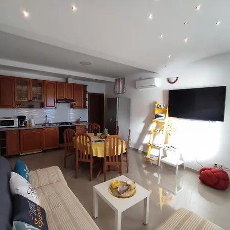 Orada Apartman