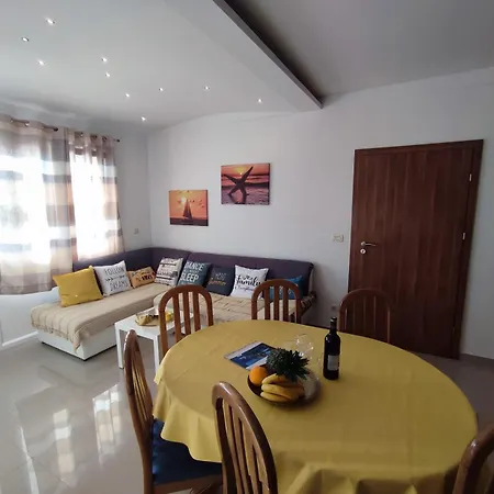 Apartment Orada Brela